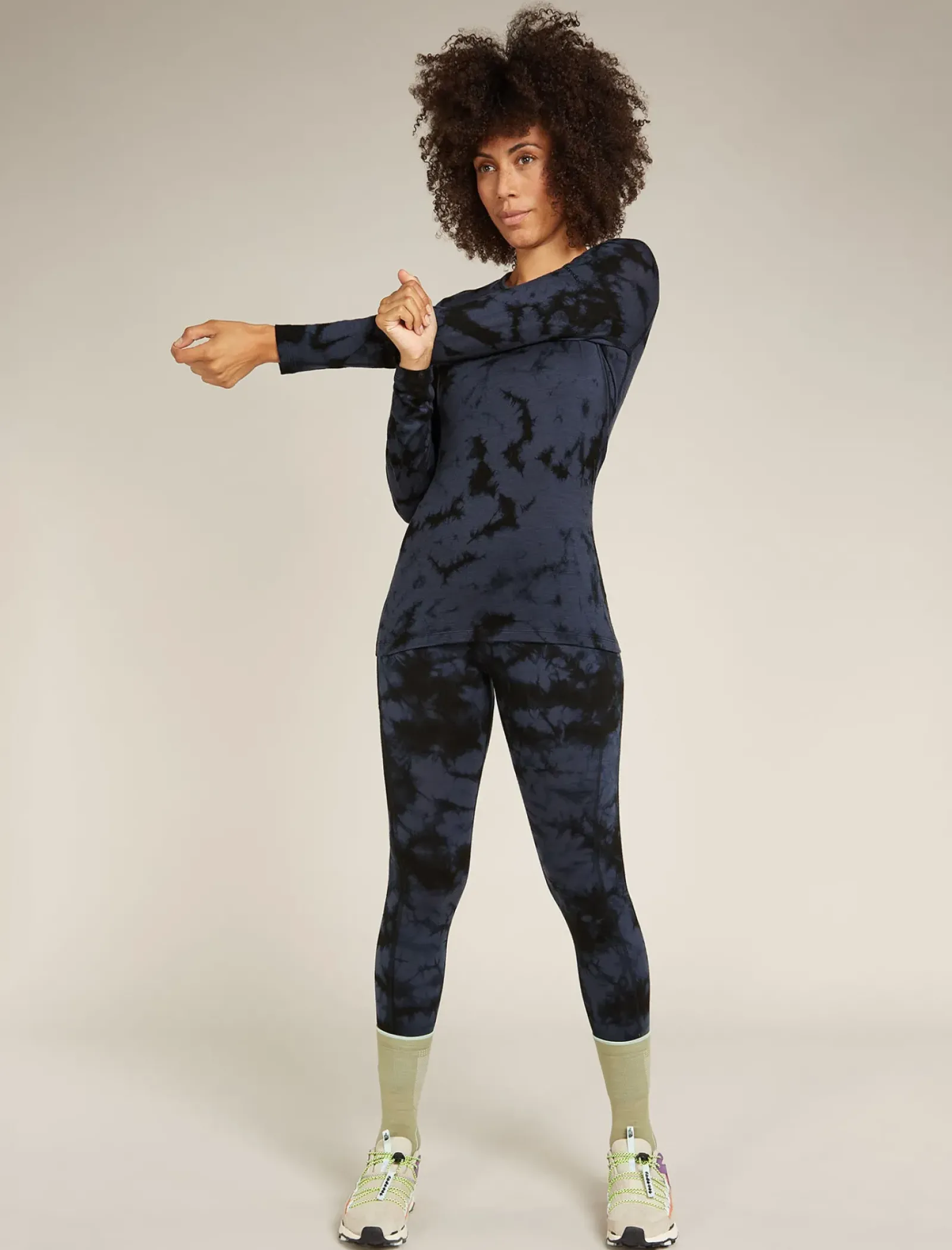 Women's Merino 200 Oasis Long Sleeve Crewe Thermal Top Cloud Dye-Icebreaker Discount