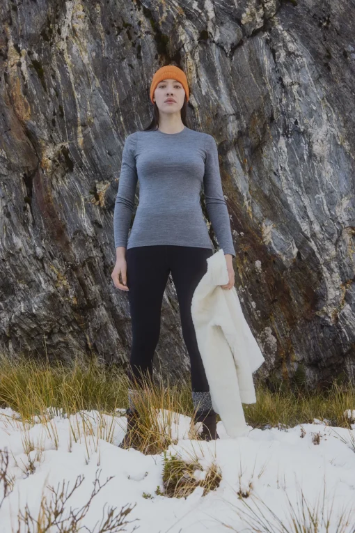 Icebreaker Women's Merino 200 Oasis Long Sleeve Crewe Thermal Top GritstoneHeather Sale